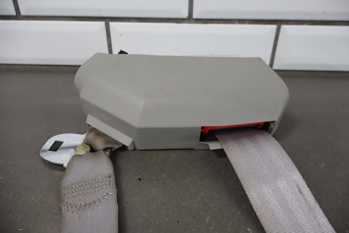 1993-1996 Cadillac Fleetwood Right Front Seat Belt Light Gray 14