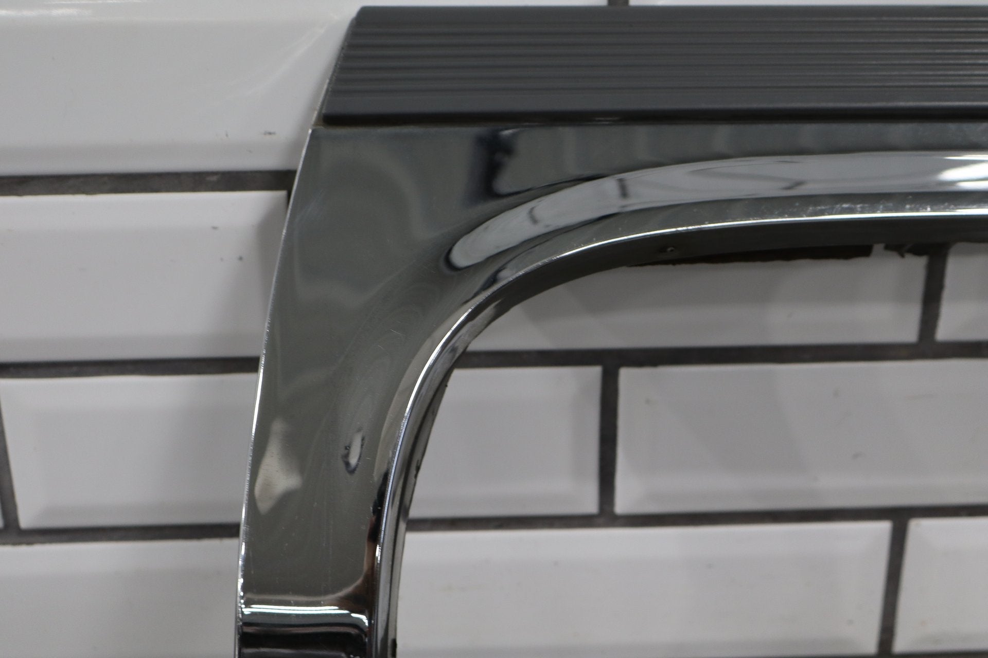 1993-1996 Cadillac Fleetwood Right Rear Wheel Arch Moulding