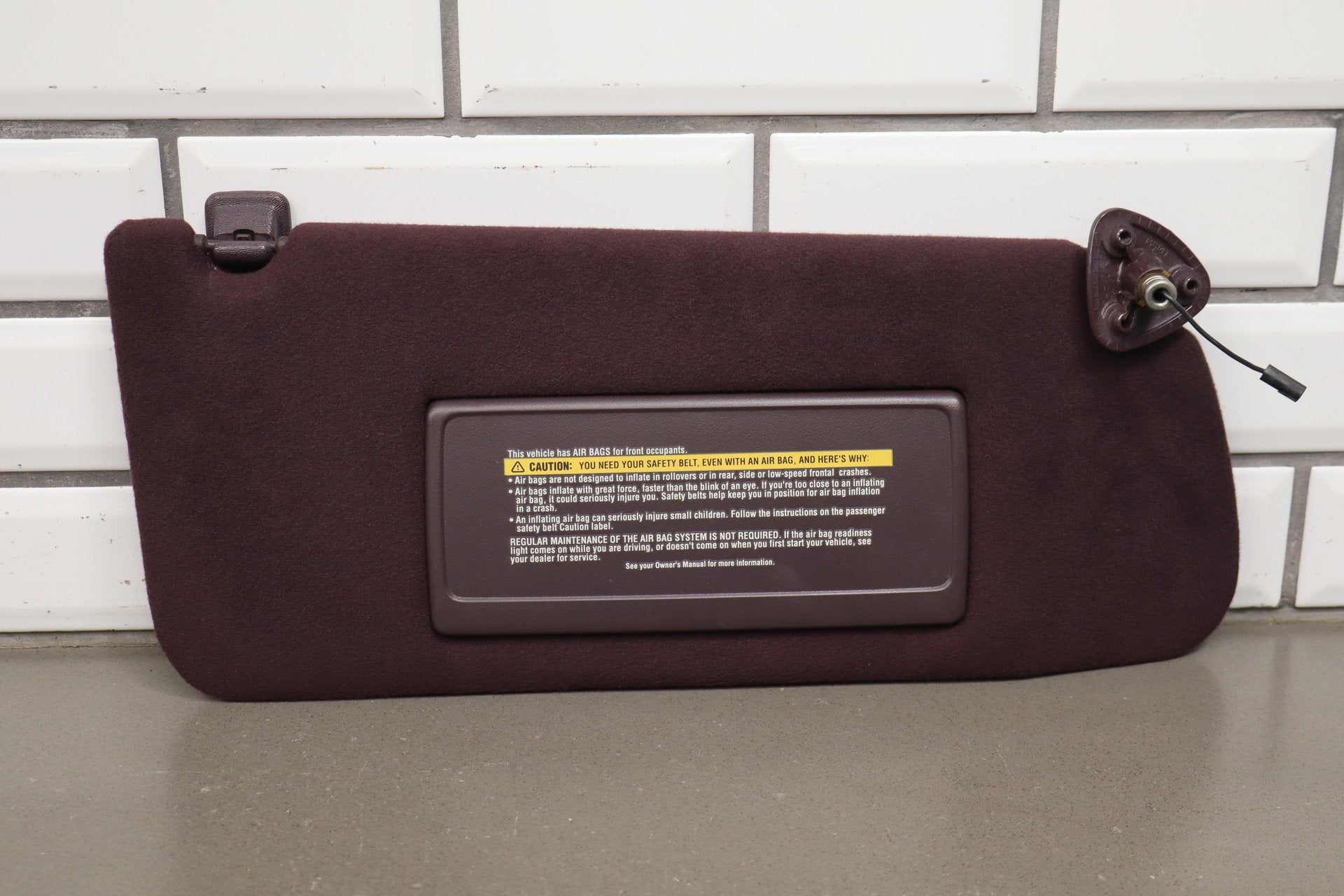 1993-1996 Cadillac Fleetwood Sun Visor Pair Bordeaux Red 75