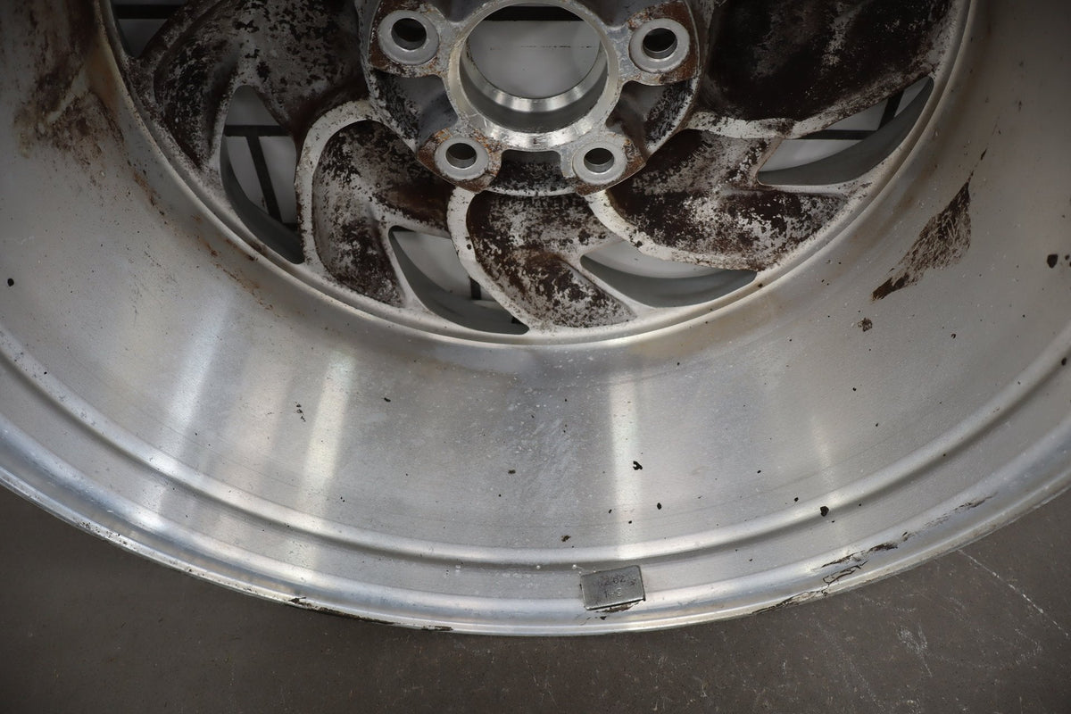 1993-1996 Chevrolet Corvette C4 LH Left 17x8.5 Machined Finish Sawblade WheelOEM