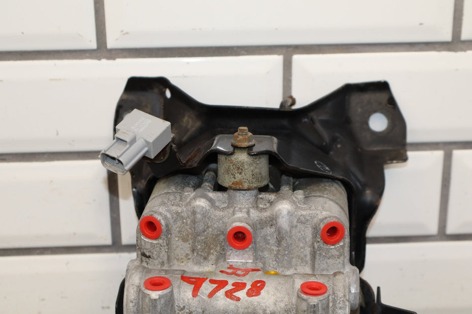1993-1997 Lexus LX450 ABS Brake Unit 4451060010