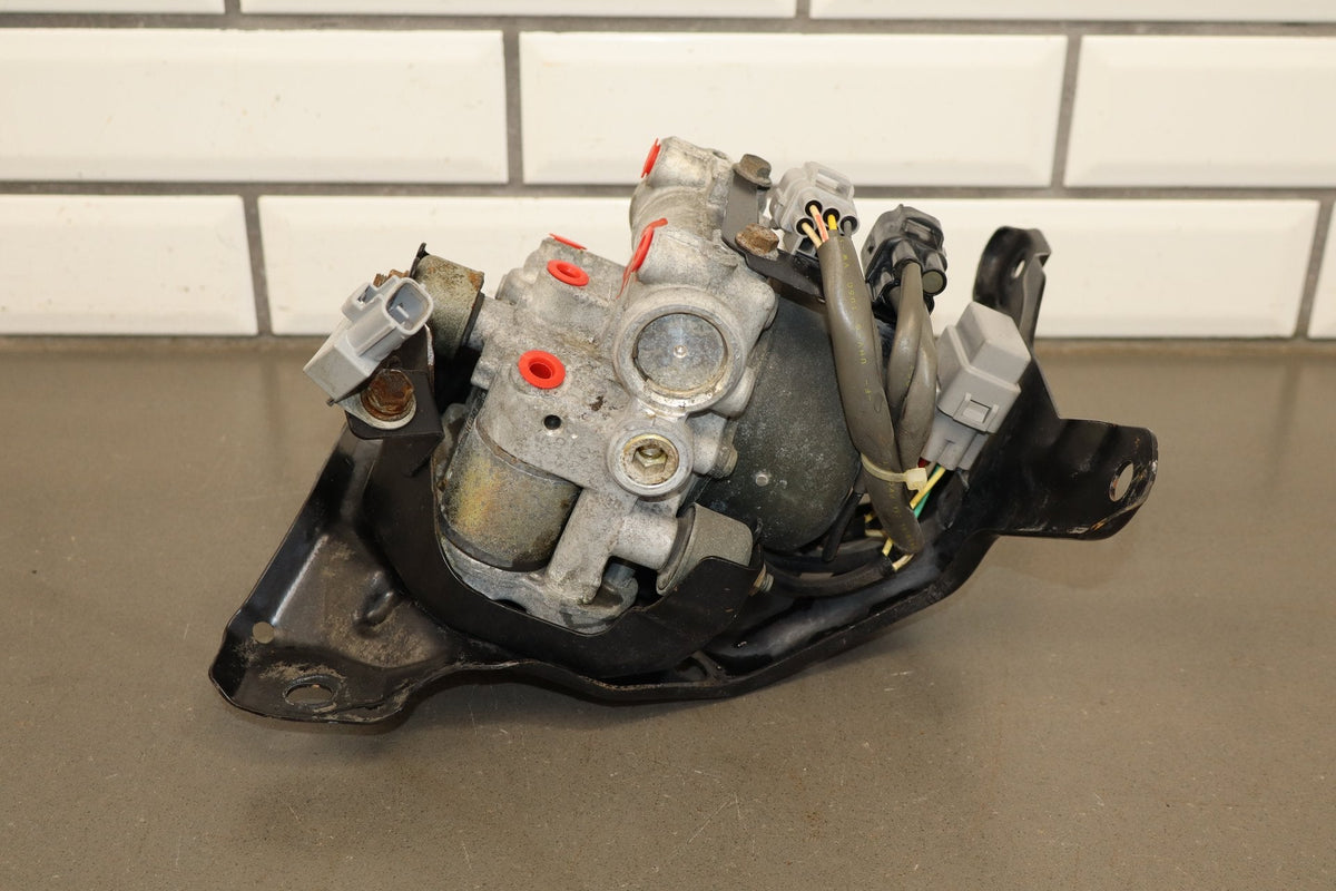 1993-1997 Lexus LX450 ABS Brake Unit 4451060010