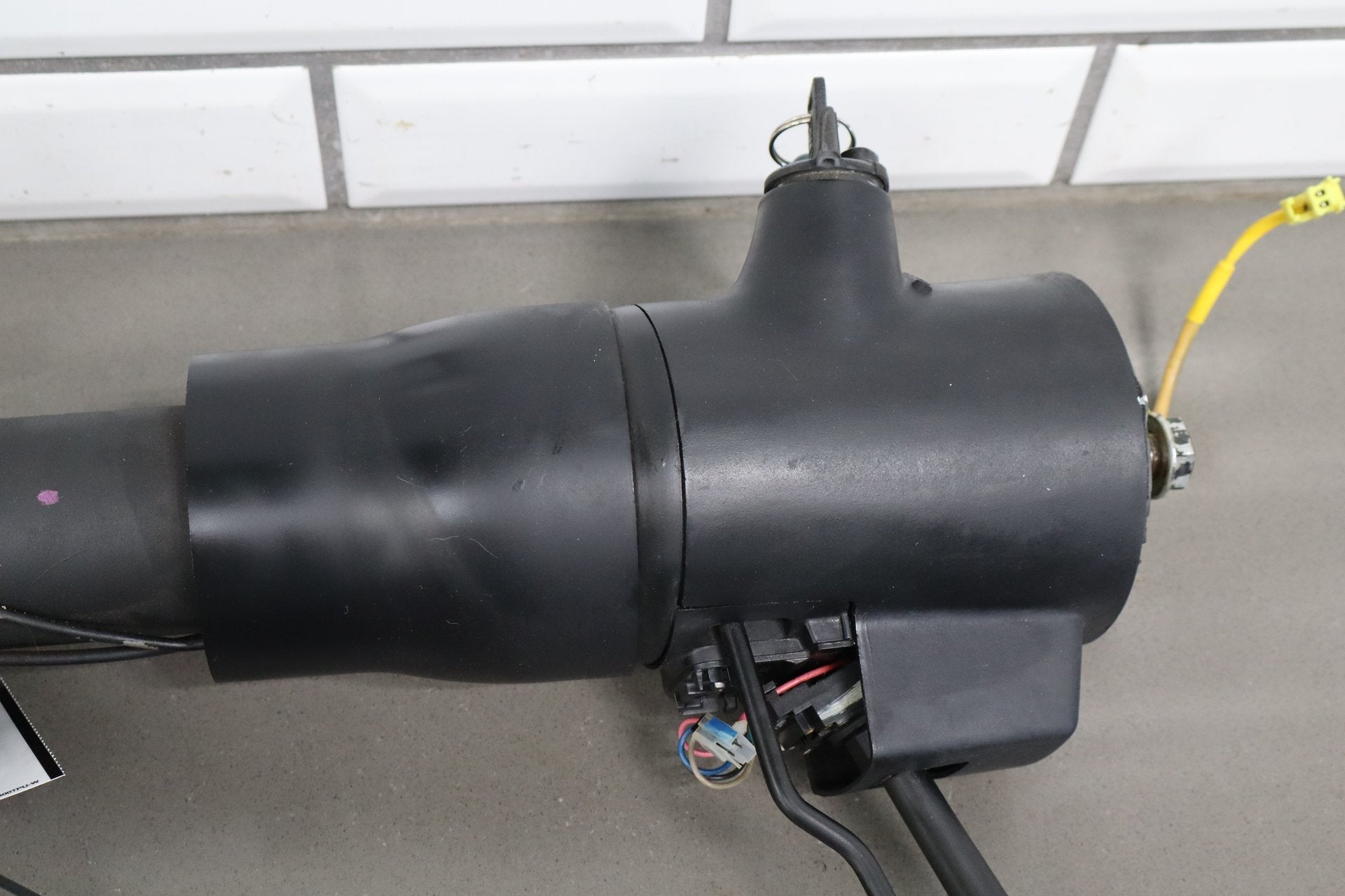 1993-1998 Chevrolet Camaro Steering Column Manual Transmission W/ Tilt, Key, Cruise
