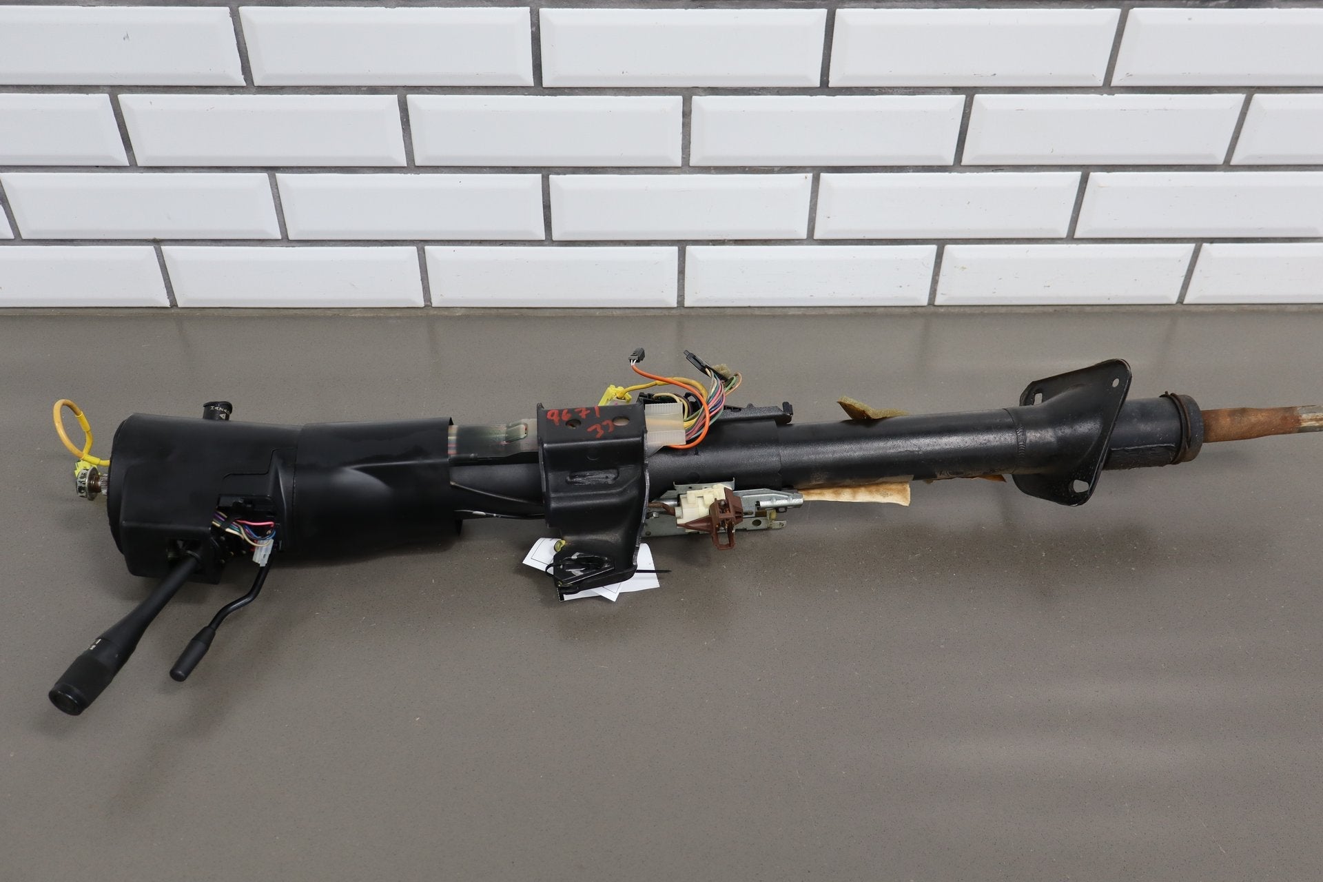 1993-1998 Chevrolet Camaro Steering Column Manual Transmission W/ Tilt, Key, Cruise