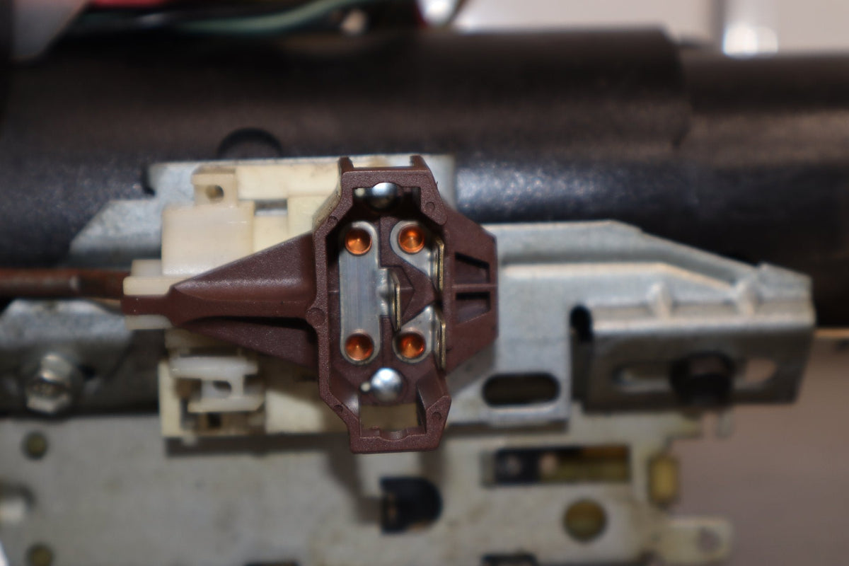 1993-1998 Chevrolet Camaro Steering Column Manual Transmission W/ Tilt, Key, Cruise
