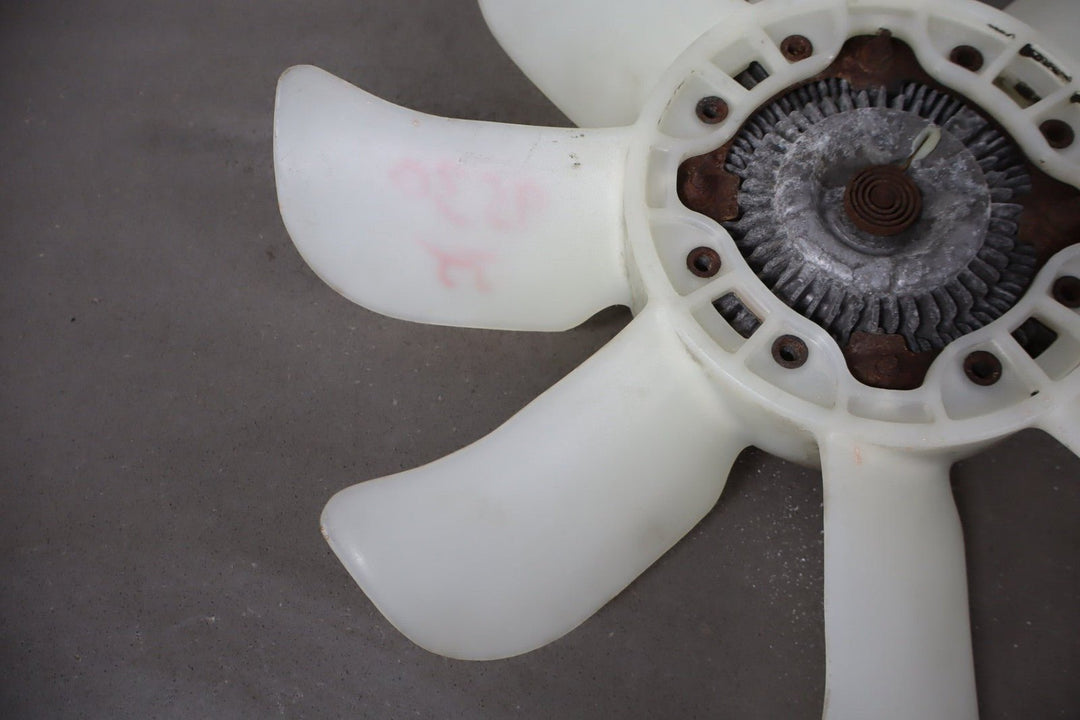 1993 - 1998 Toyota Land Cruiser Fan Clutch 1621066020 OEM