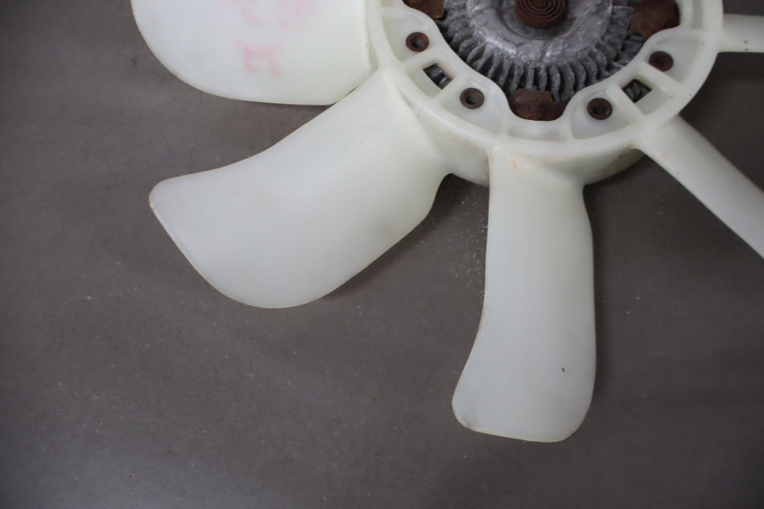 1993 - 1998 Toyota Land Cruiser Fan Clutch 1621066020 OEM