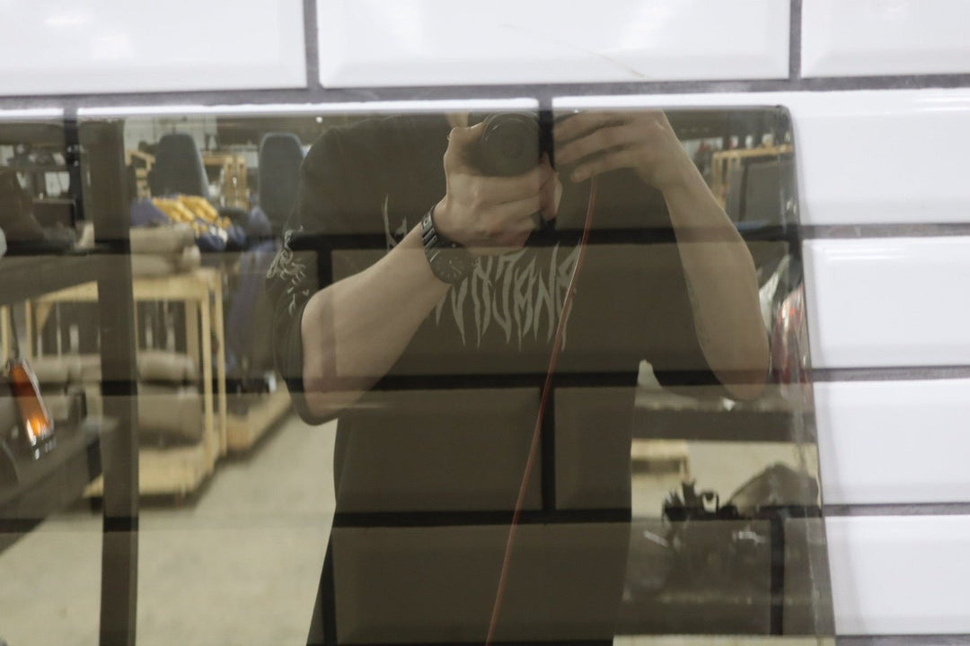 1993 - 1998 Toyota Land Cruiser Left Rear Door Window 6811360080 OEM