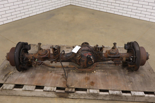 1993 - 1998 Toyota Land Cruiser Rear Axle Assembly 4211060961 OEM 4.10 Ratio