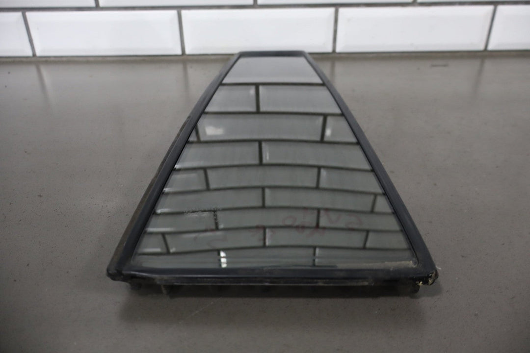 1993 - 1998 Toyota Land Cruiser Right Rear Vent Window 6812360090 OEM