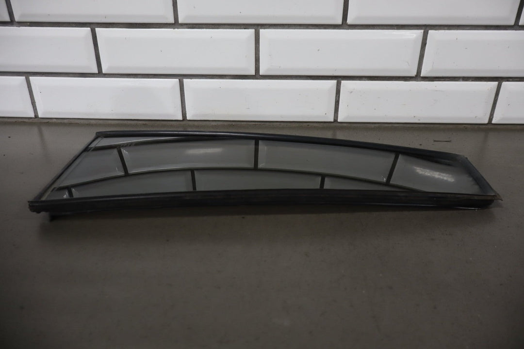 1993 - 1998 Toyota Land Cruiser Right Rear Vent Window 6812360090 OEM