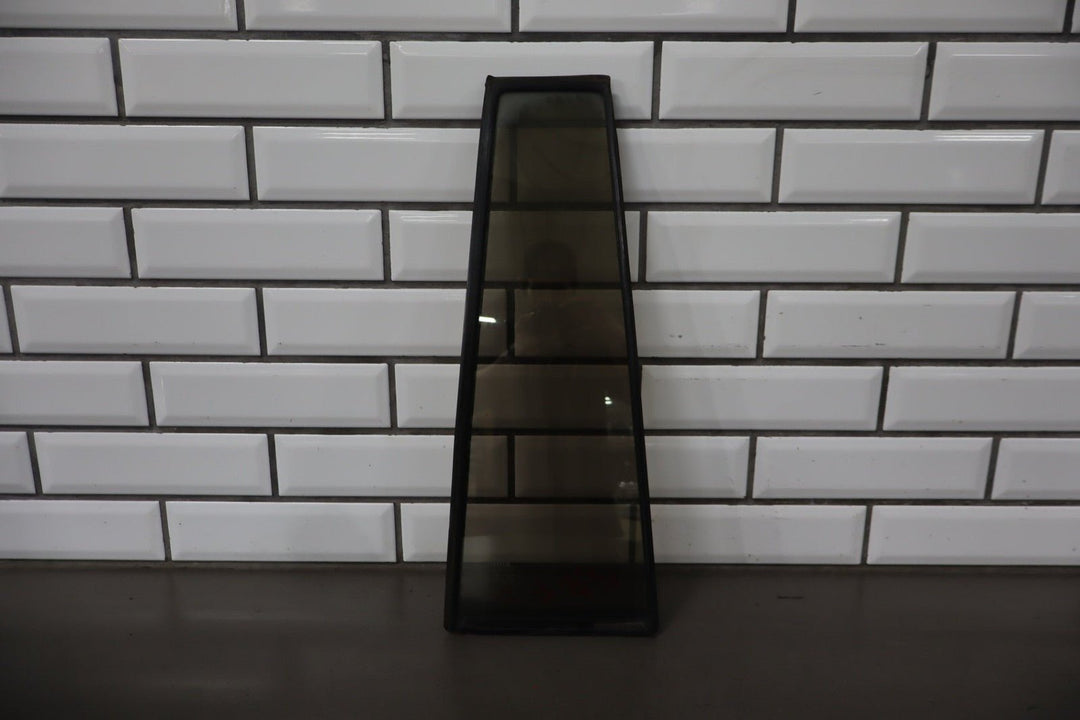 1993 - 1998 Toyota Land Cruiser Right Rear Vent Window 6812360090 OEM