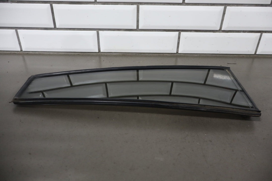 1993 - 1998 Toyota Land Cruiser Right Rear Vent Window 6812360090 OEM