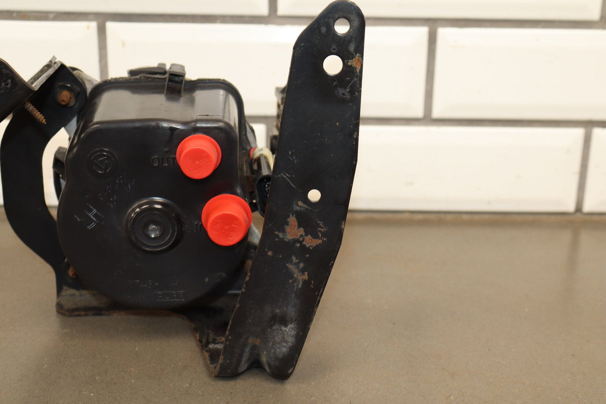1993-1999 Chevrolet Corvette Air Pump 24505066 OEM