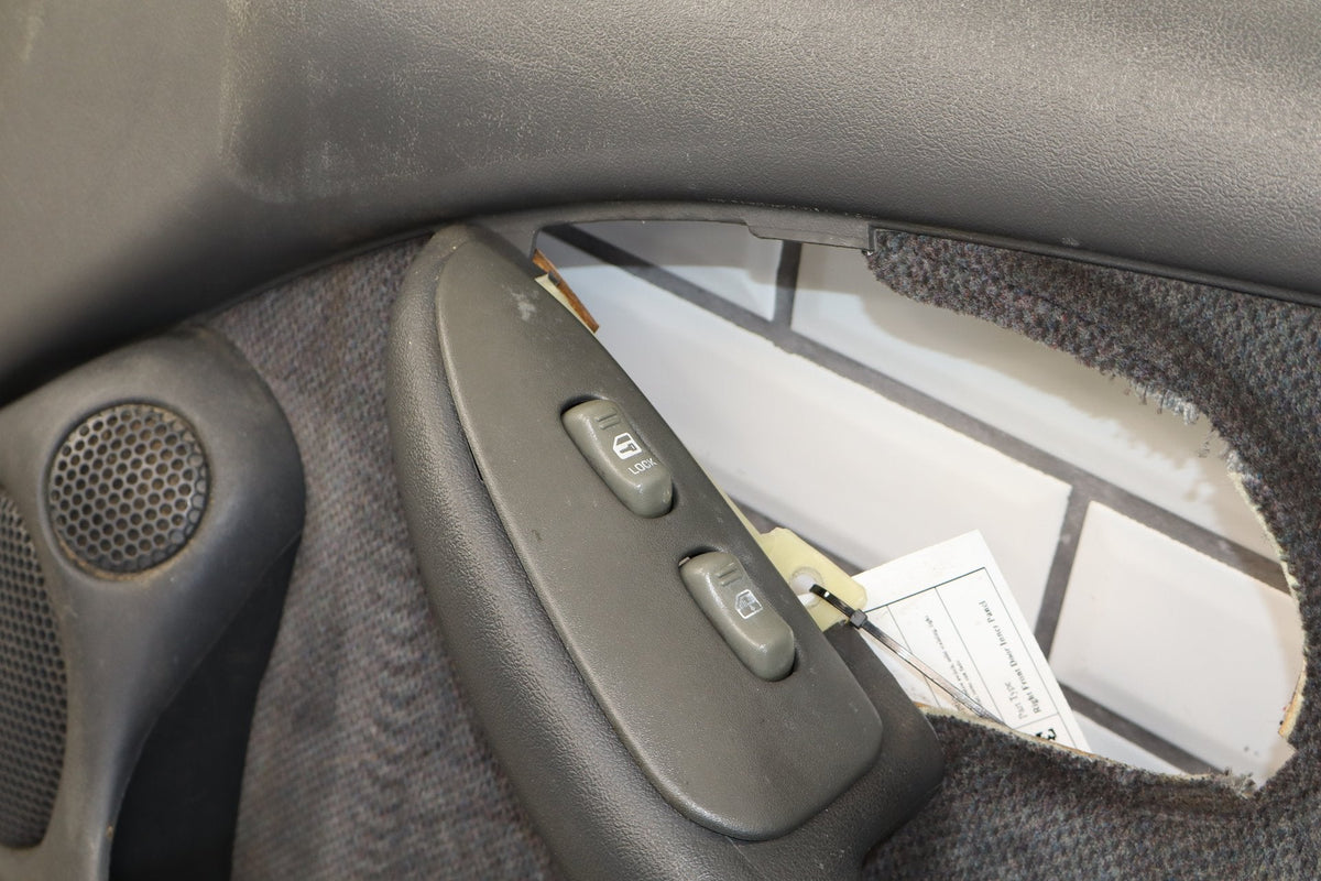 1993-2002 Pontiac Firebird - Right Front Door Inner Panel PN: