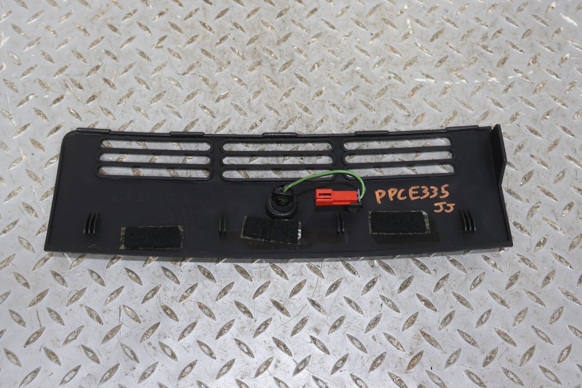 1993 Chevrolet Corvette- Dash Vent