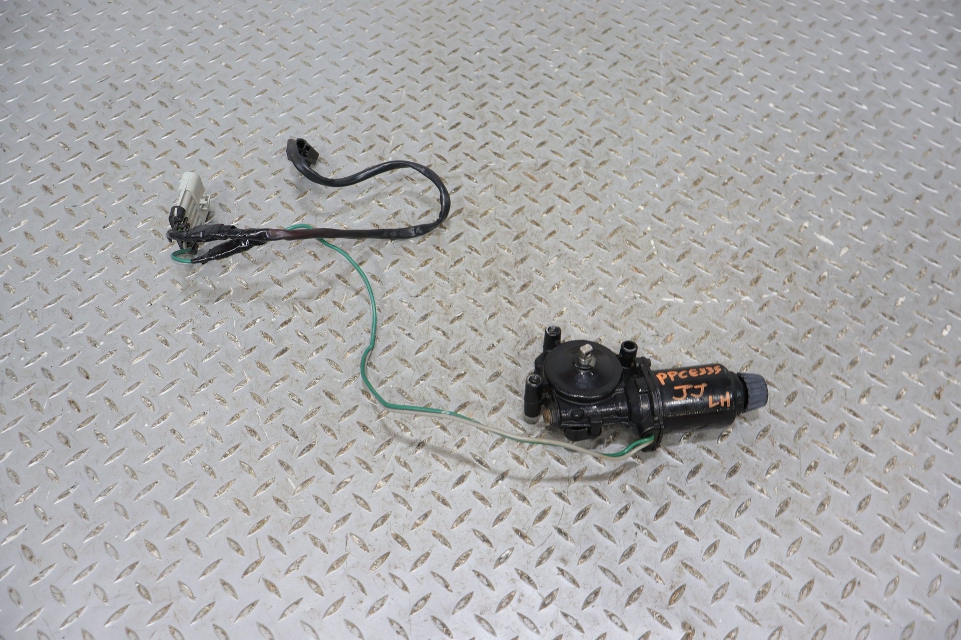 1993 Chevrolet Corvette- Left Headlight Motor
