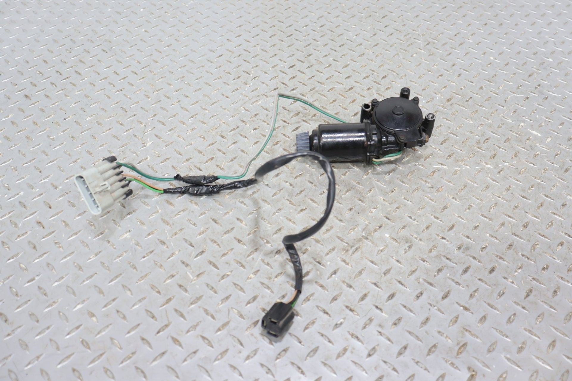 1993 Chevrolet Corvette- Left Headlight Motor