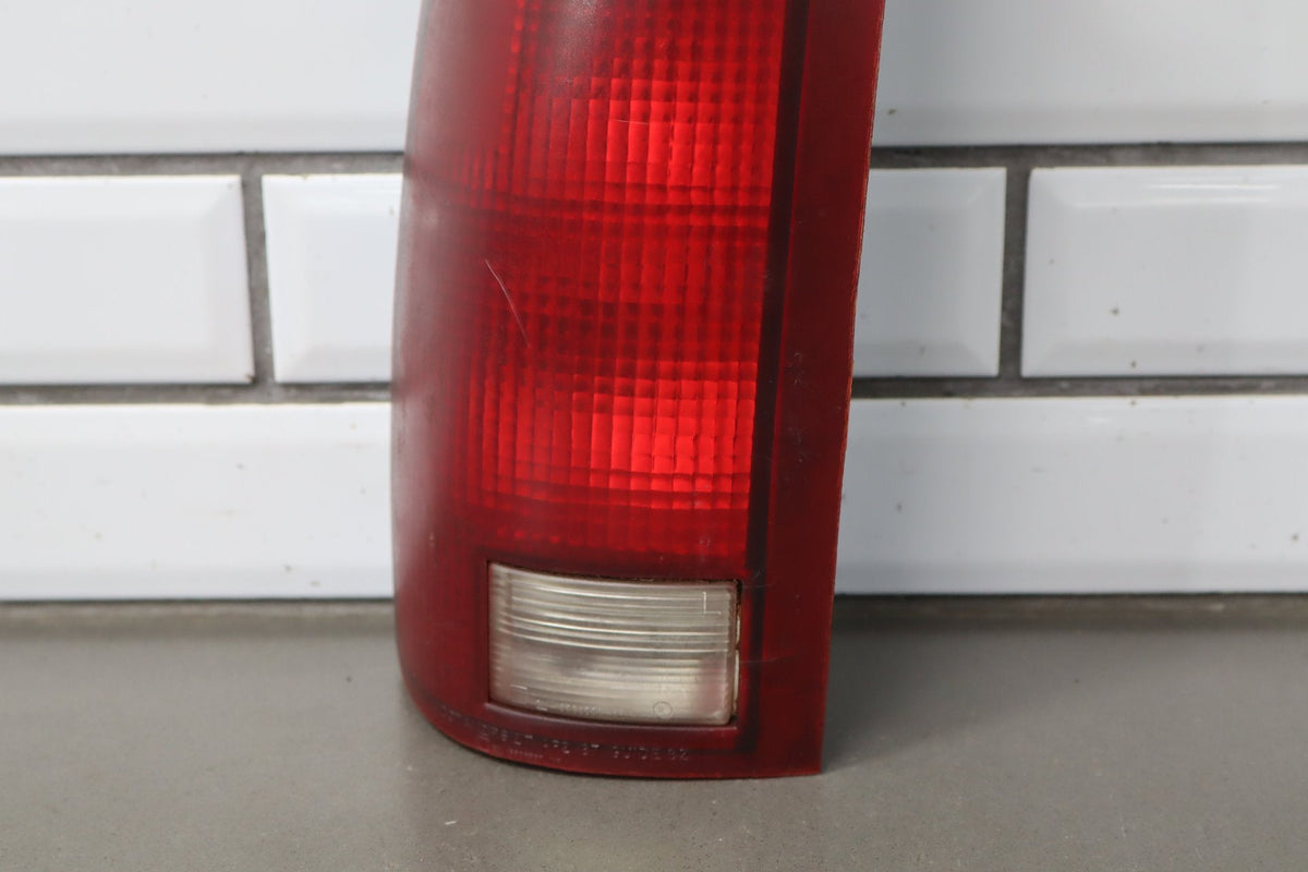 1993 Chevrolet Silverado GMT400- Taillight Set