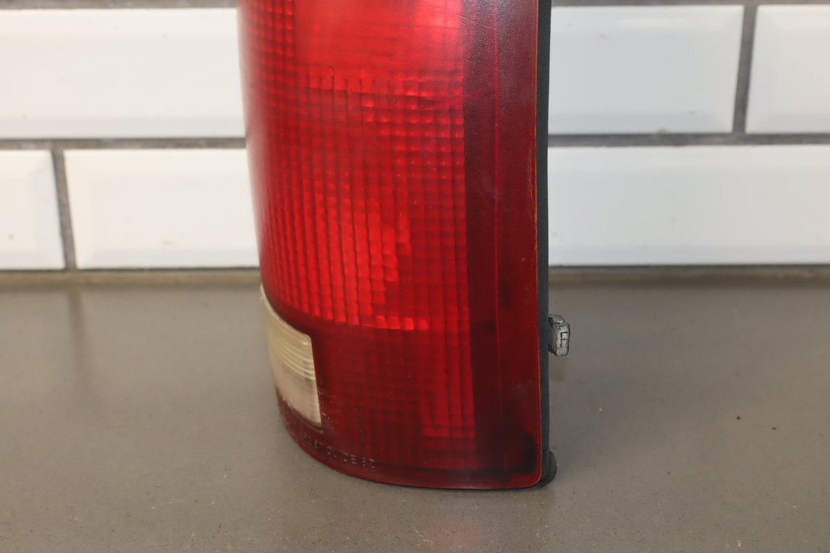 1993 Chevrolet Silverado GMT400- Taillight Set