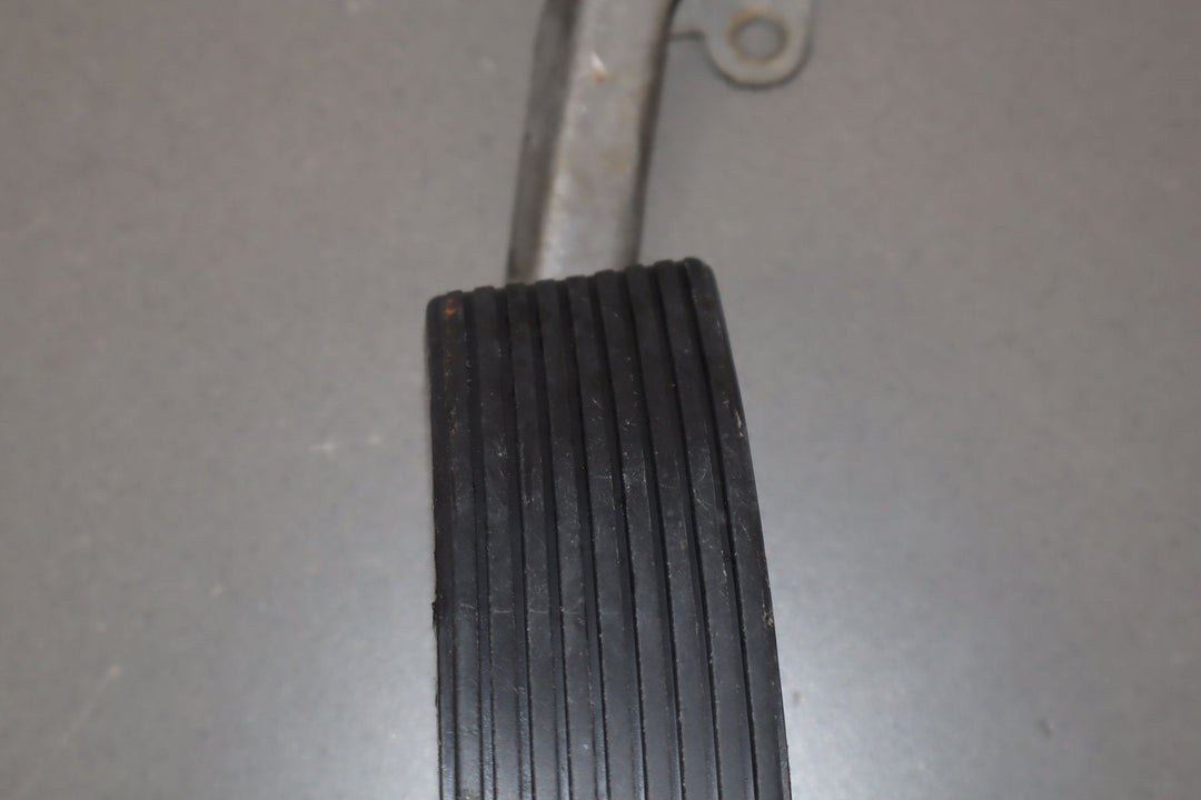 1993 Ford Mustang LX Accelerator Pedal & Cable