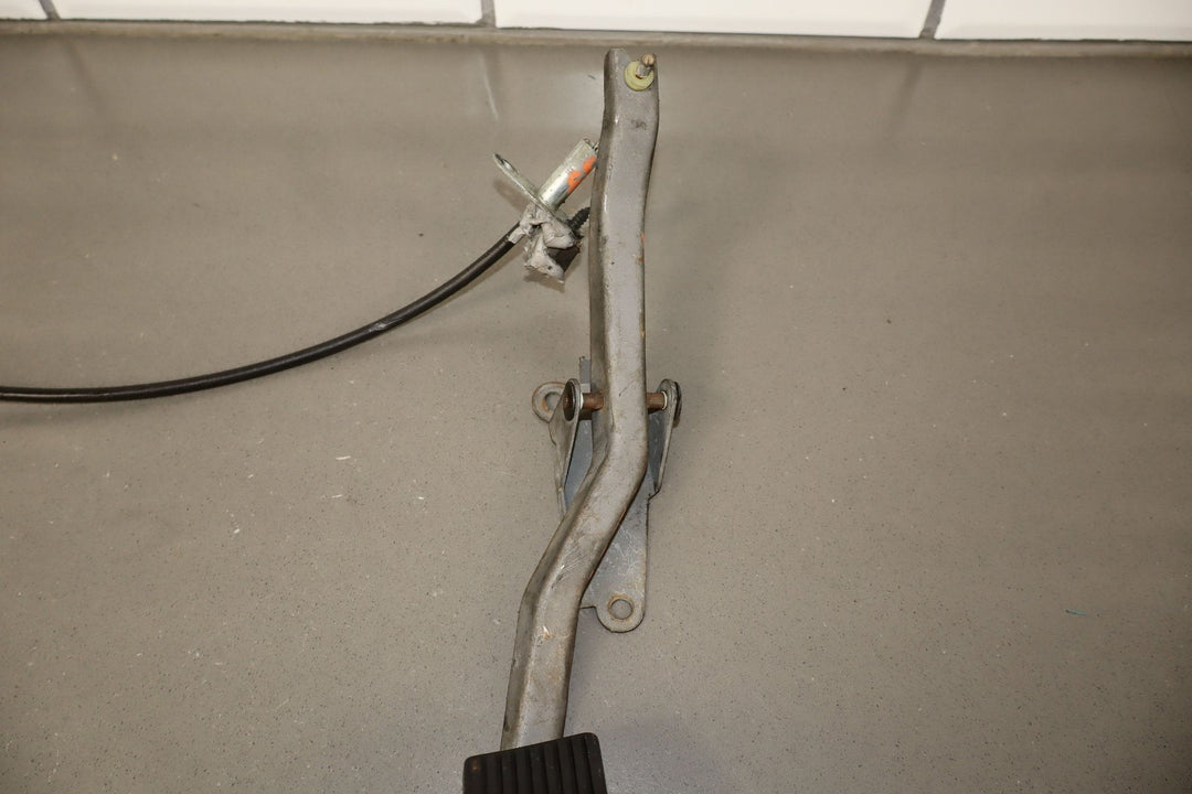 1993 Ford Mustang LX Accelerator Pedal & Cable