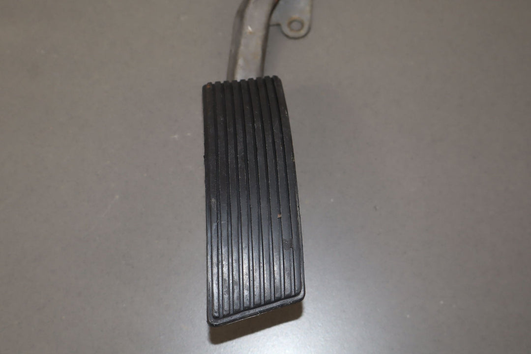 1993 Ford Mustang LX Accelerator Pedal & Cable