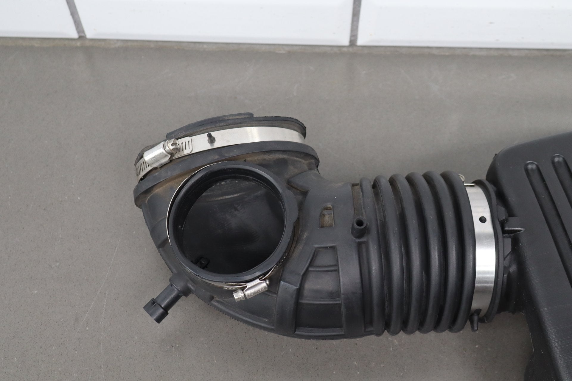 1994-1996 Cadillac Fleetwood Air Cleaner