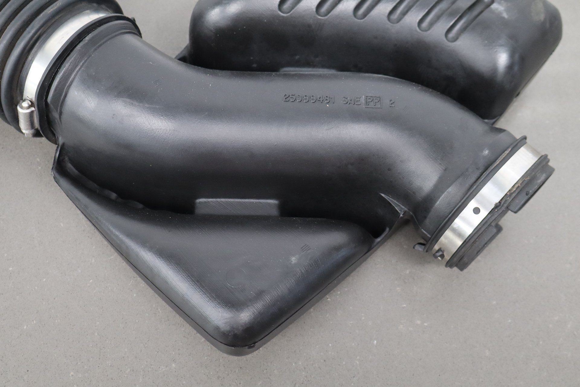 1994-1996 Cadillac Fleetwood Air Cleaner
