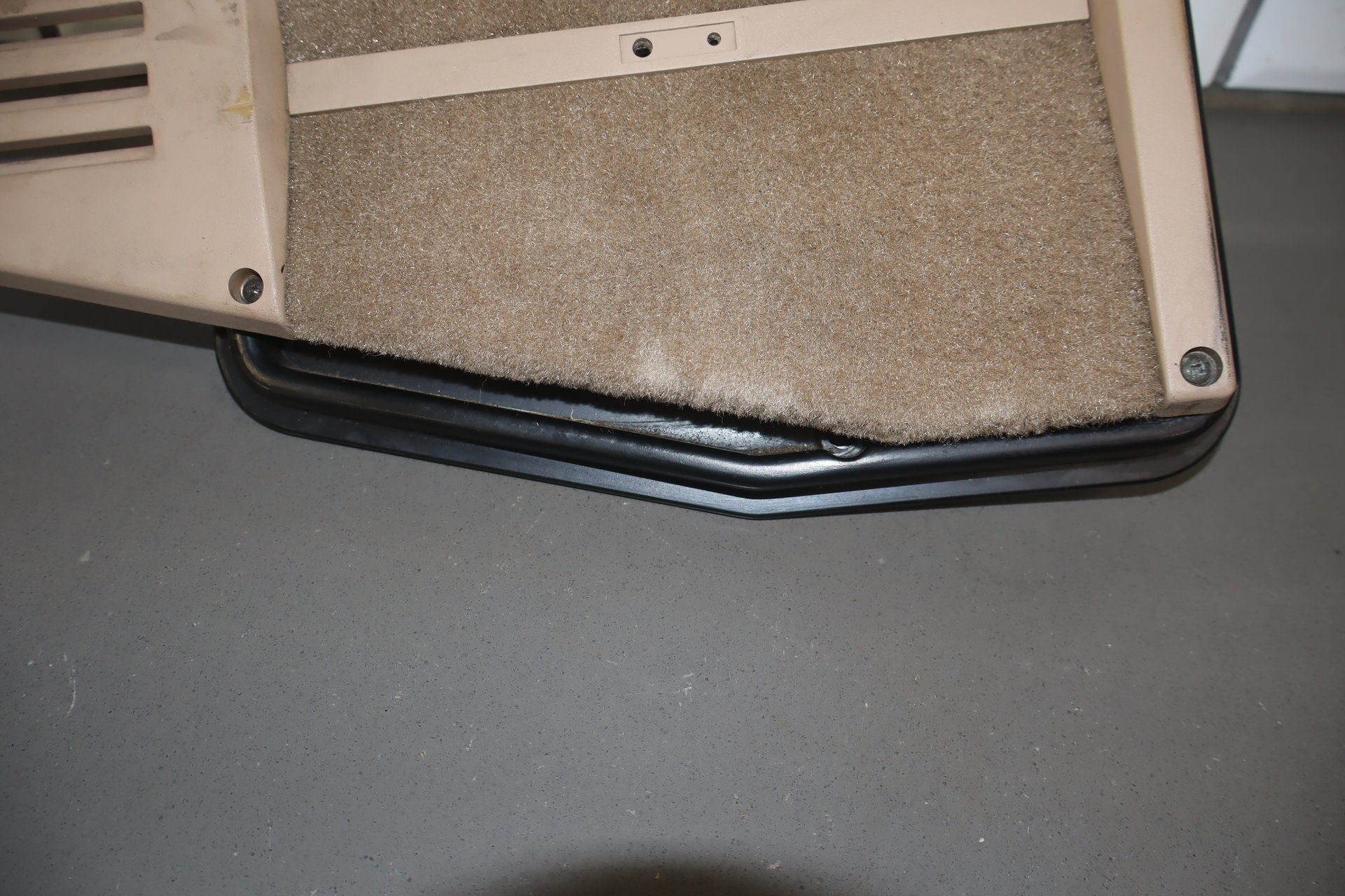 1994-1996 Chevrolet Corvette C4 Coupe- Rear Cargo Area Speakers Lt Beige