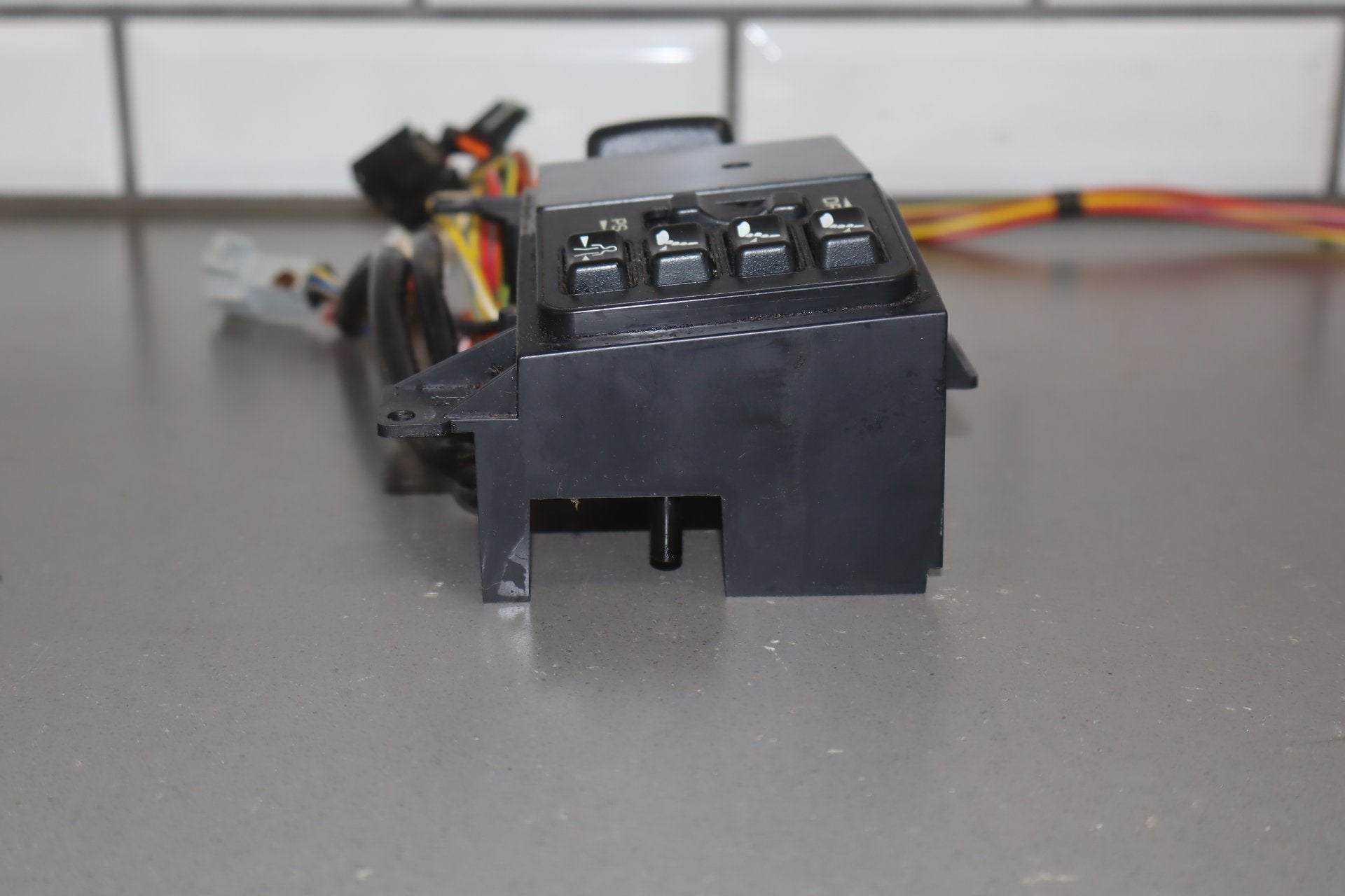 1994-1996 Chevrolet Corvette C4- Power Seat Switches, Base Suspension