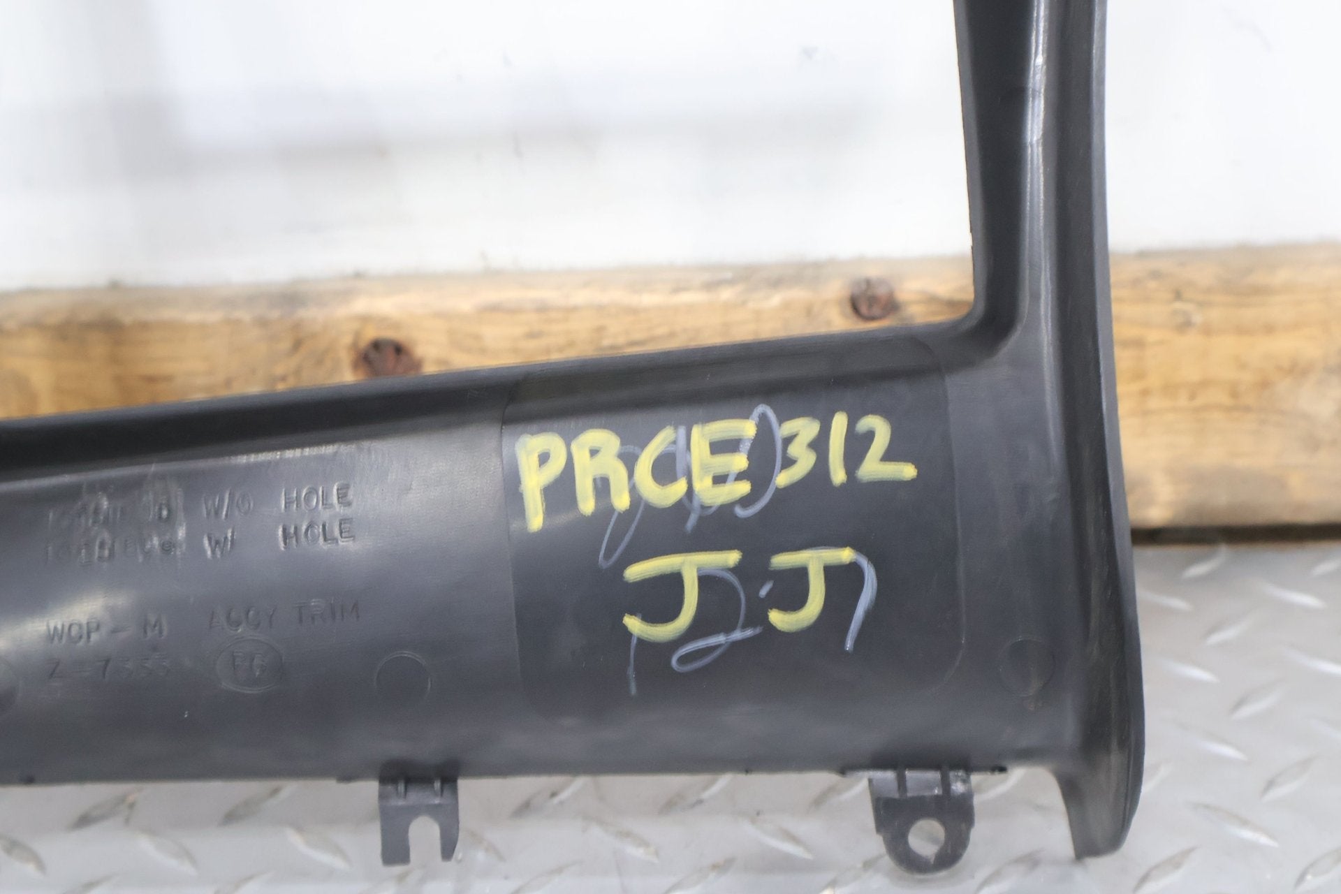 1994-1996 Chevrolet Corvette C4- Radio Bezel 10262830