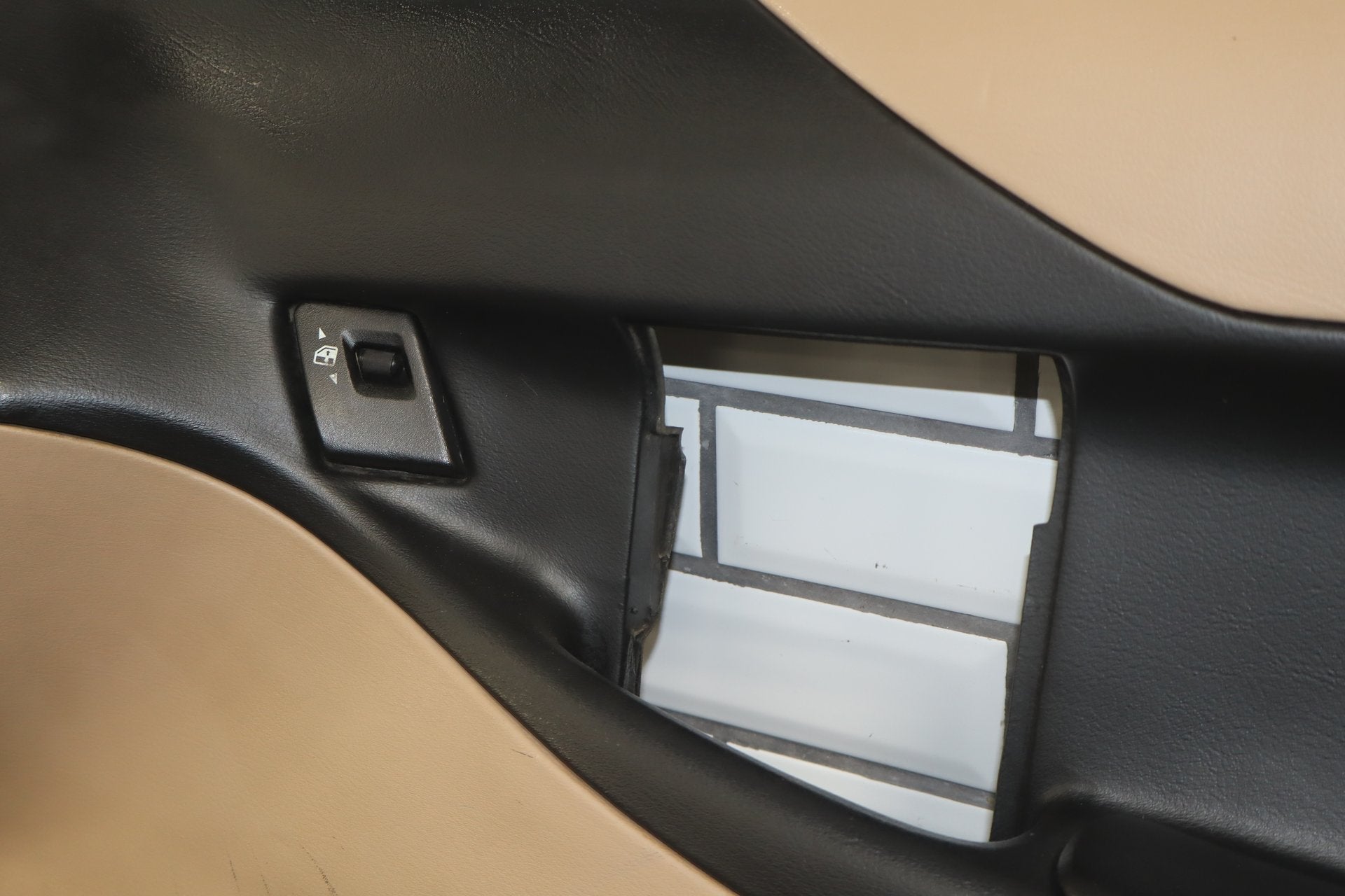 1994-1996 Chevrolet Corvette C4- Right Door Trim Panel Lt Beige