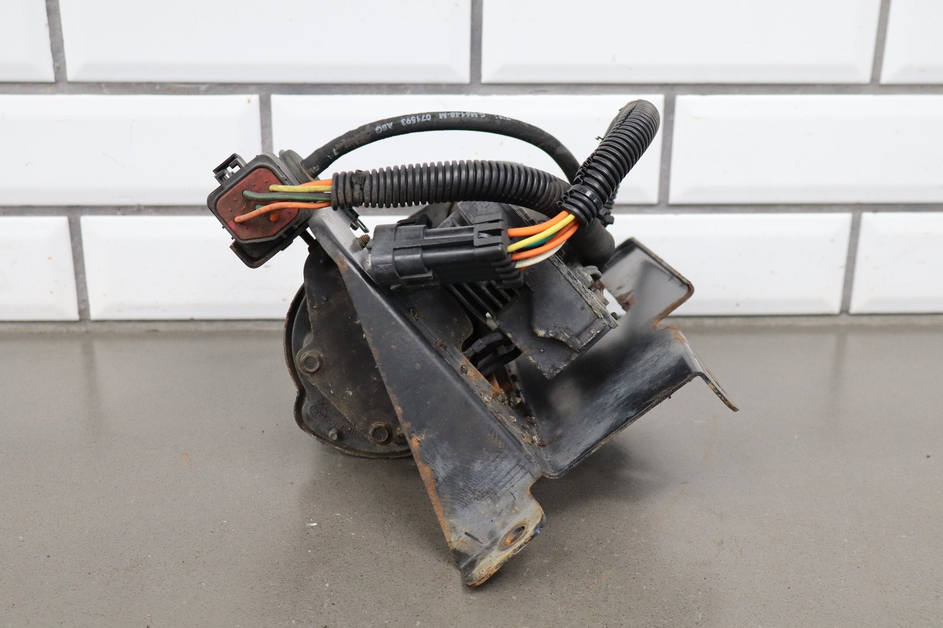 1994 Cadillac Fleetwood Brougham Air Ride Compressor - Knicked Harness