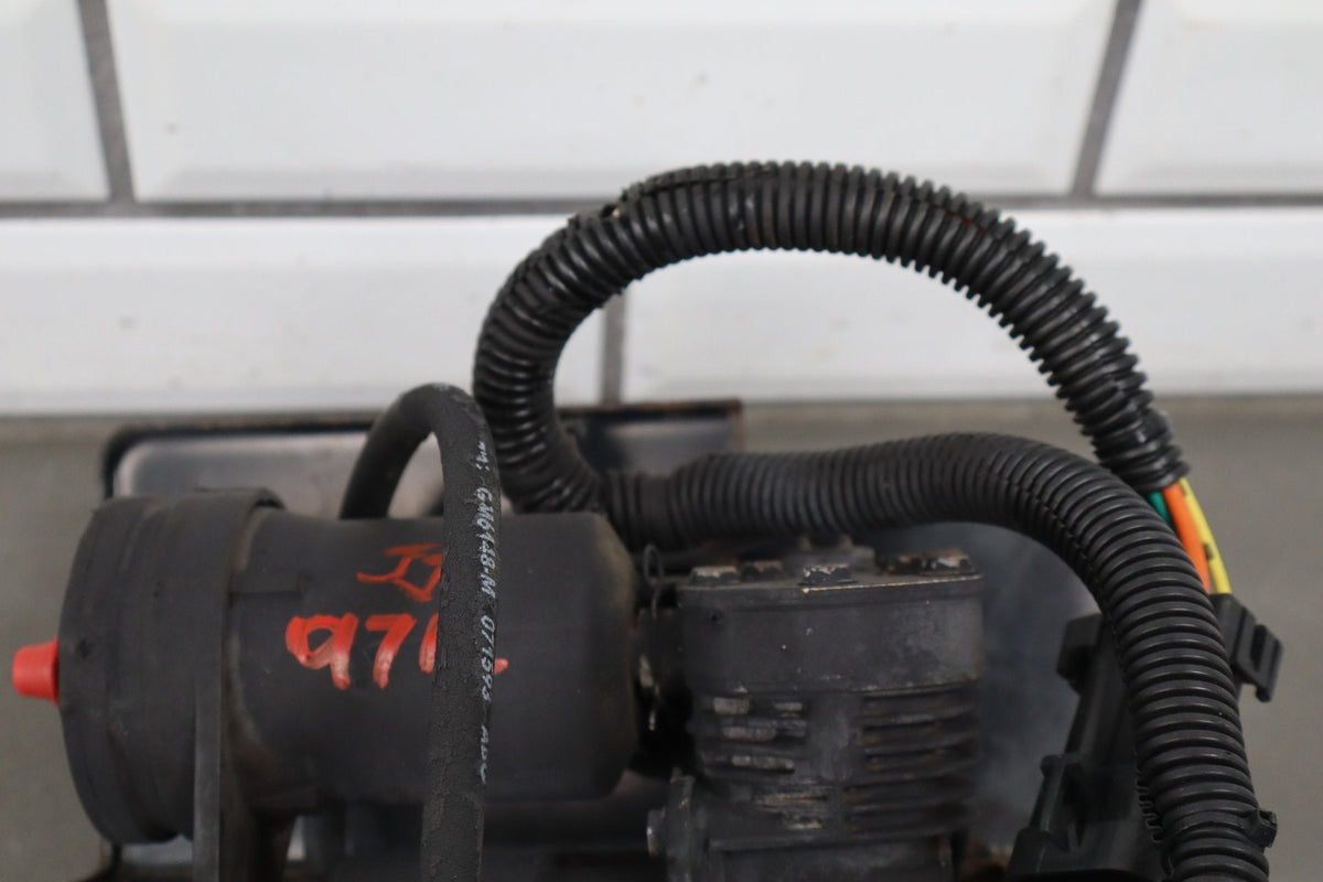 1994 Cadillac Fleetwood Brougham Air Ride Compressor - Knicked Harness
