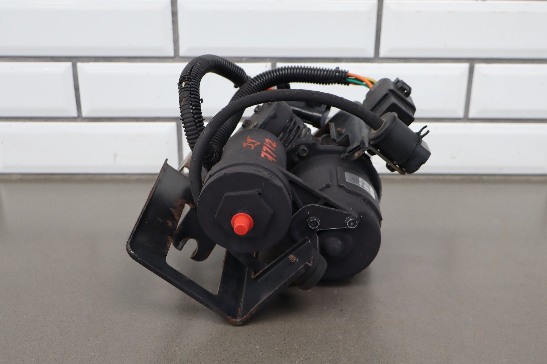 1994 Cadillac Fleetwood Brougham Air Ride Compressor - Knicked Harness