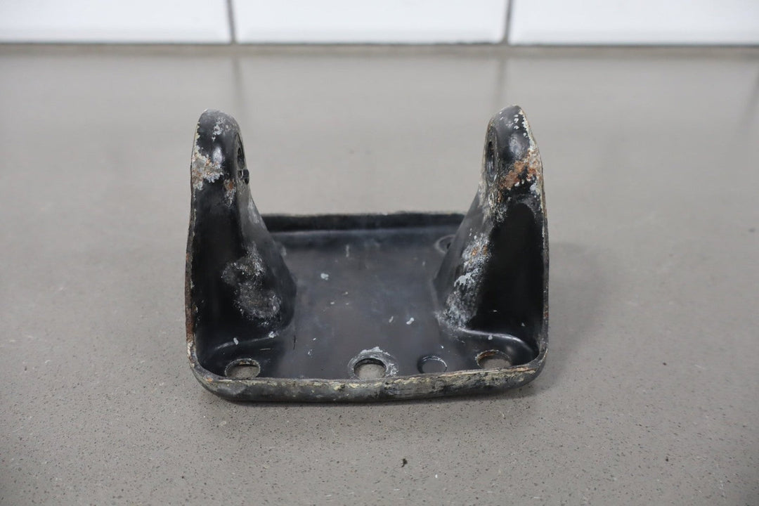 1994 Chevrolet Corvette Pair 5.7l V8 LT1 Engine Mount Brackets OEM