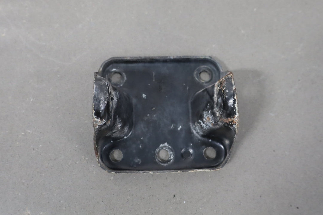 1994 Chevrolet Corvette Pair 5.7l V8 LT1 Engine Mount Brackets OEM