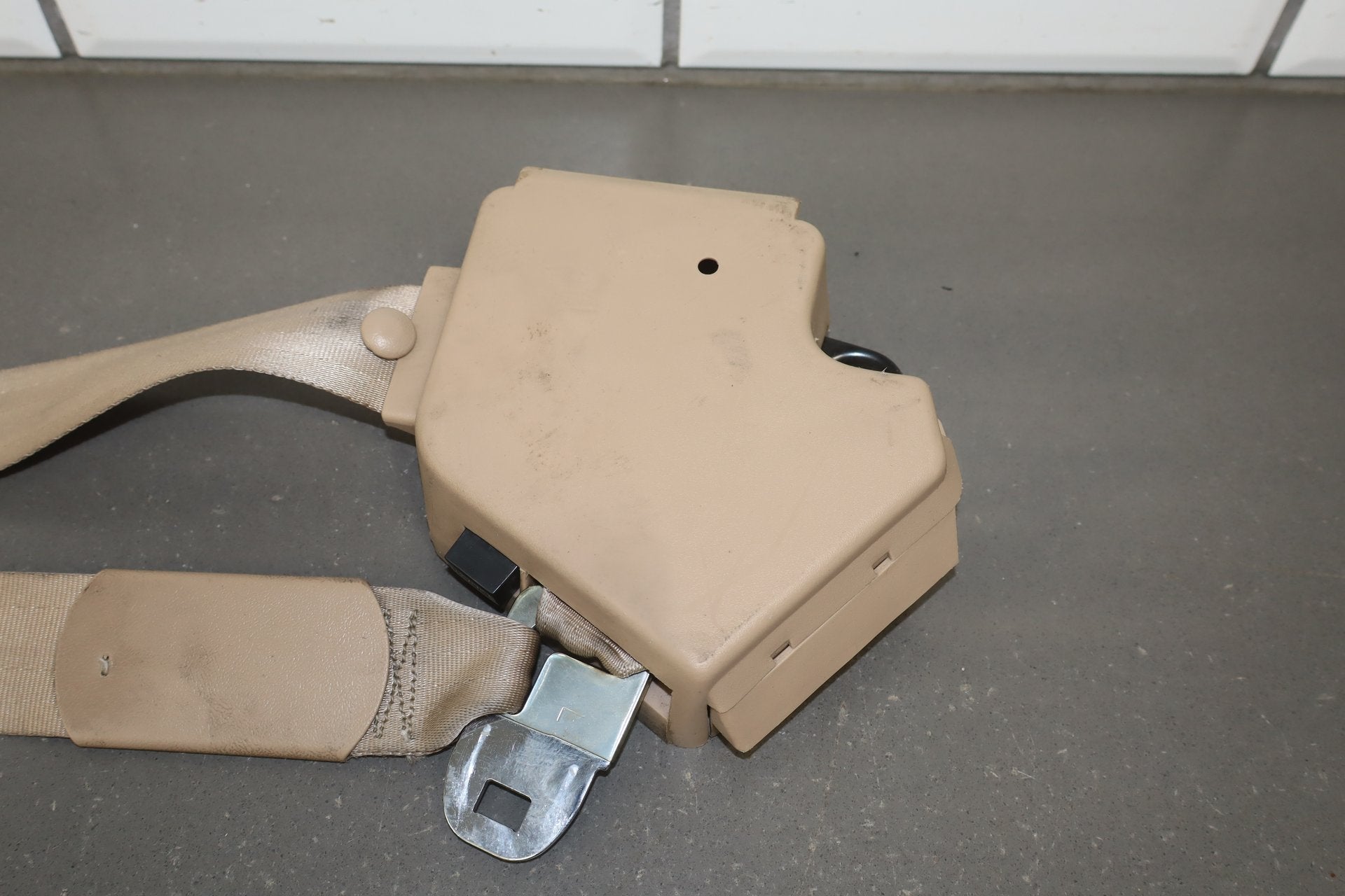 1994 Chevrolet Corvette Pair- Front Seat Belts Lt Beige