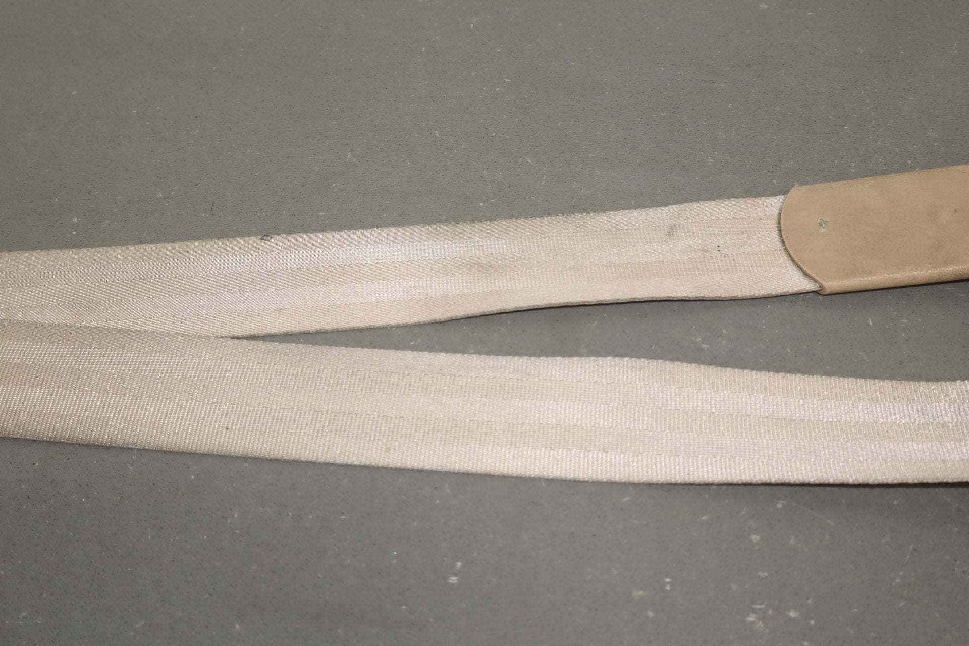 1994 Chevrolet Corvette Pair- Front Seat Belts Lt Beige
