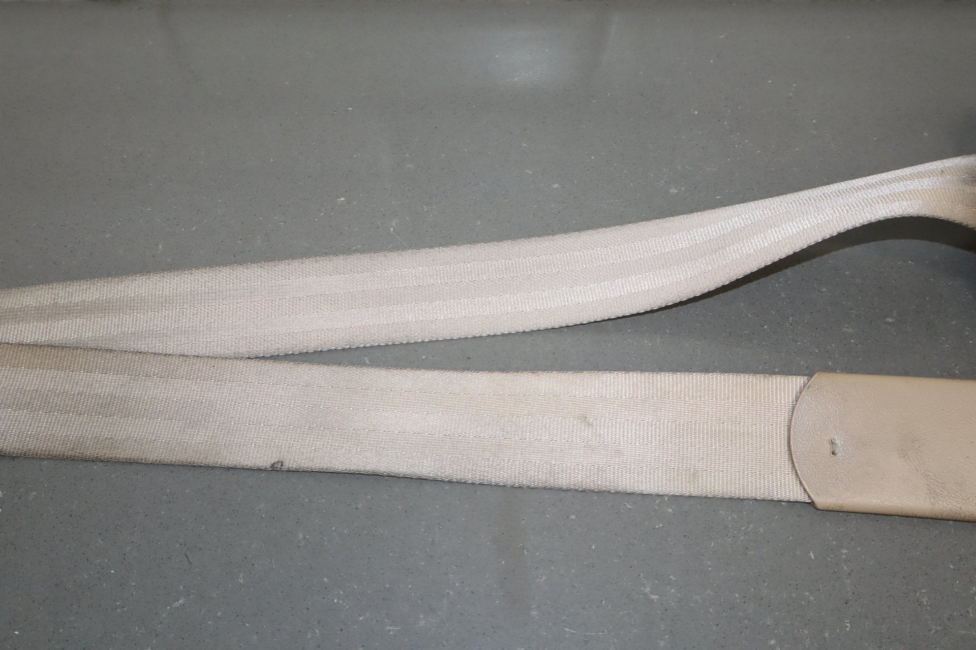 1994 Chevrolet Corvette Pair- Front Seat Belts Lt Beige