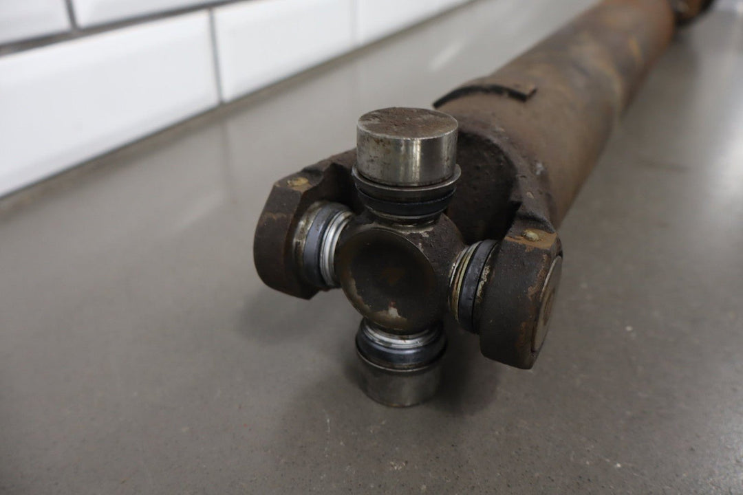 1994 Chevrolet Suburban 2500 4x4 Front Drive Shaft OEM