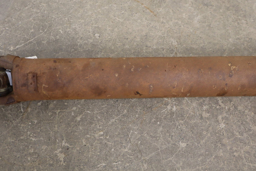 1994 Chevrolet Suburban 2500 GMT400 4x4 7.4L Rear Drive Shaft