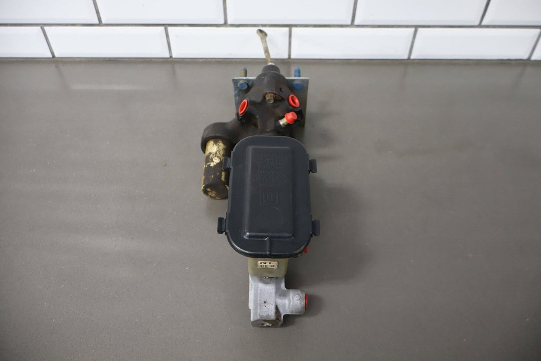 1994 Chevrolet Suburban 2500 Hydroboost Brake Booster OEM