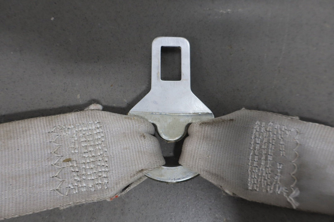 1994 Chevrolet Suburban Right Front Seat Belt Light Smoke Gray 32