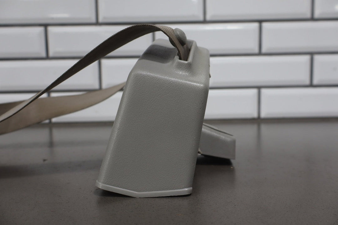 1994 Chevrolet Suburban Right Front Seat Belt Light Smoke Gray 32