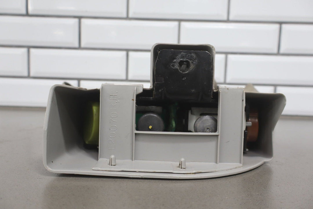 1994 Chevrolet Suburban Right Front Seat Belt Light Smoke Gray 32