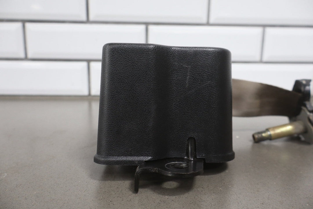 1994 Chevrolet Suburban Right Rear Seat belt Light Smoke Gray 32