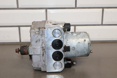 1995-1996 Chevrolet Corvette ABS Brake Unit 12525062 OEM