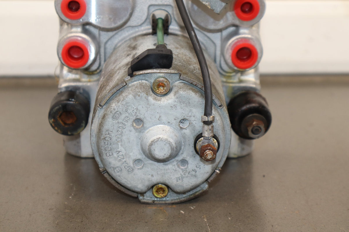 1995-1996 Chevrolet Corvette ABS Brake Unit 12525062 OEM